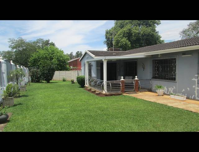 4 BEDROOM FREEHOLD SOLD IN HOWICK CENTRAL